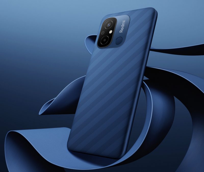 Redmi 12C sinisenä.